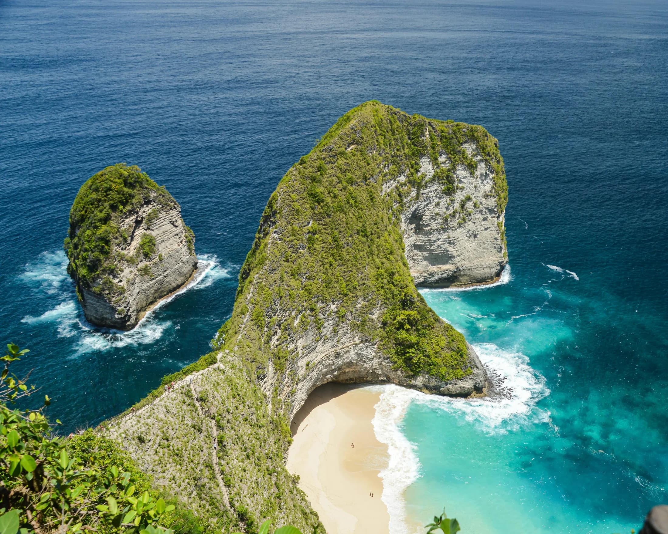 Indonesia, Indonesia — photo 1 of 3