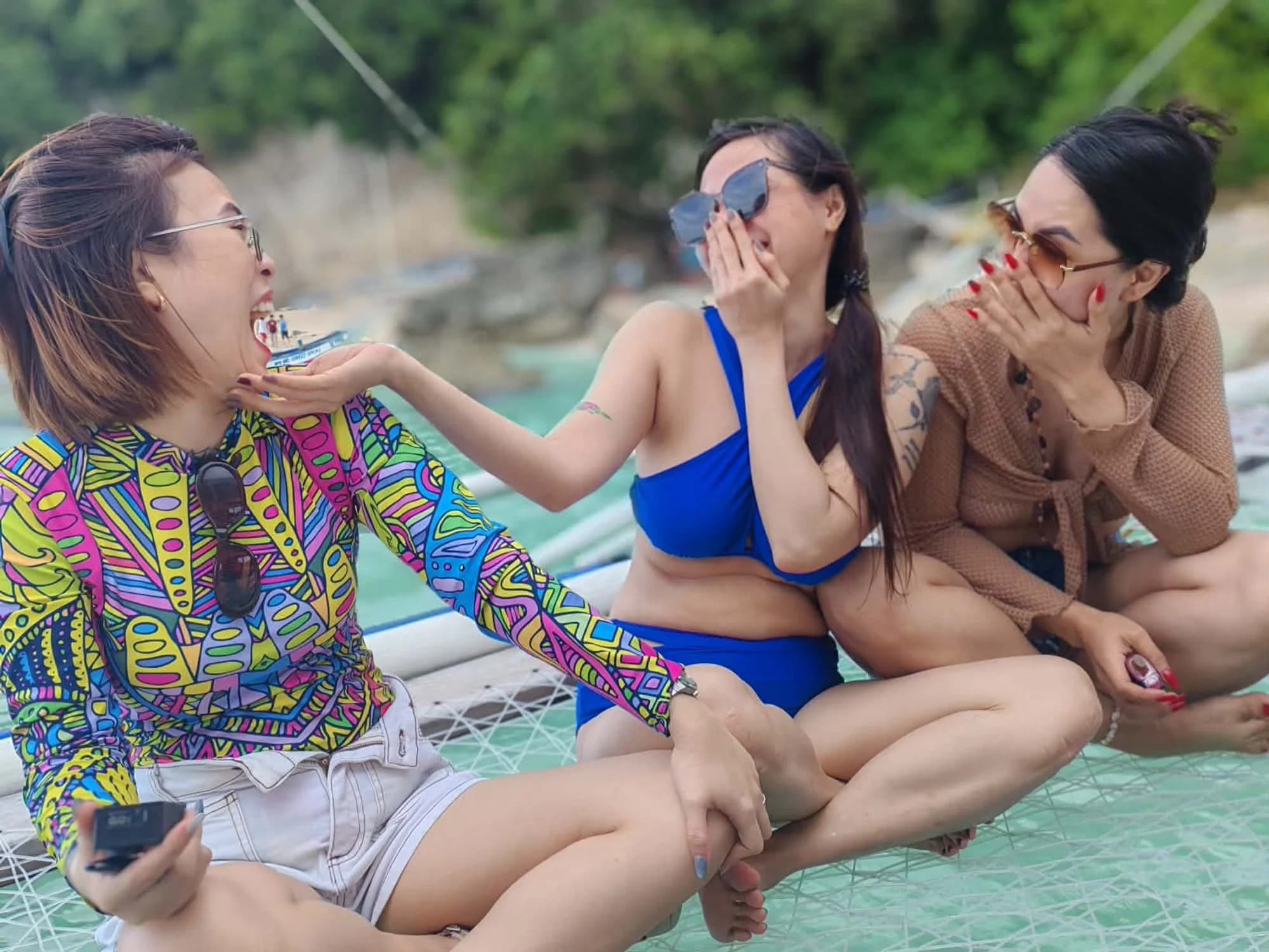 Juvy, Jera & Pam — Boracay, Philippines